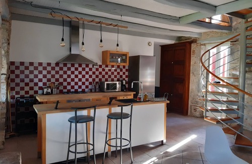 Douelle House | Gite de Charme Rénové Dans le Lot
