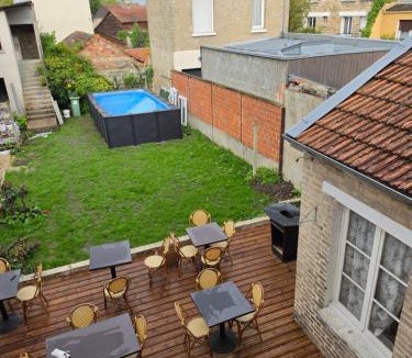 Chalons-en-Champagne House | Gite de la cité 30 personnes avec piscine