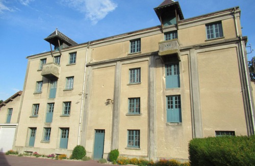 Heutregiville House | Gîte du Moulin d'Heutrégiville, 15 minutes from Reims and 20 minutes from the Champagne vineyards