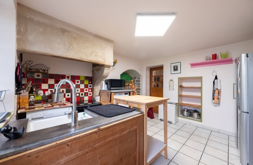 Vosges House | Gîte Du Ruisseau: Private Terrace, Garden with Spa, Wi-Fi – Holiday Home in Épinal