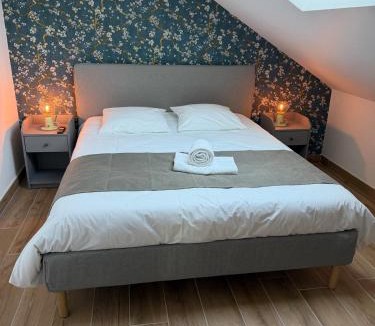 Frignicourt House | Gite en Champagne - Piscine intérieur et spa - 15 personnes