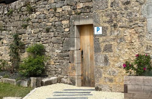 Salles-la-Source House | Gite Entre Causse et Vallon, tout confort pour 4 personnes dans grange rénovée au coeur de l'Aveyron