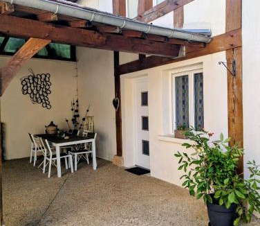Chablis House | Gite Entre Pierre et Come