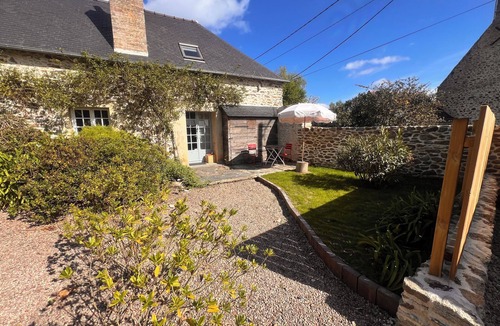 Le Rosais-La Flourie House | Gite for 2 persons