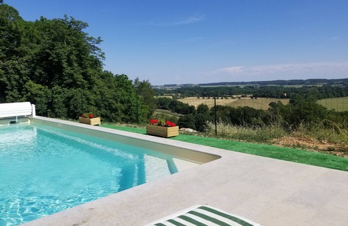 Lavenay House | Gîte in the castle - swimming pool with view - charm, history and nature