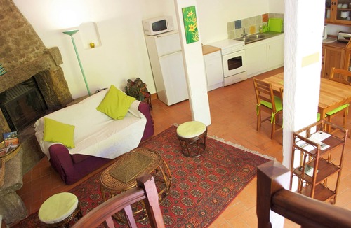 Bellegarde-du-Razes House | Gite in the countryside but 3 km from a village with all amenities.