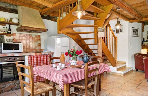Sentein House | Gîte “La Grange De Claude” with Mountain View and Private Garden