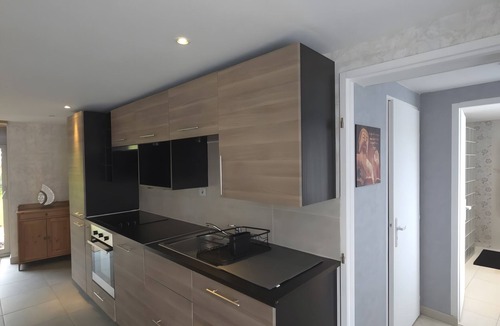 Is-en-Bassigny Cottage | Gîte "Le Cocon Du Bassigny" with Private Garden and Wi-Fi