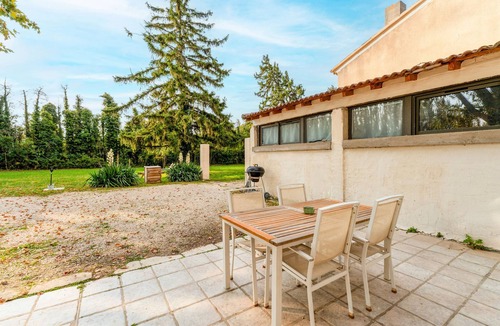 Cabannes House | Gîte 'Le Gite Au Coin Du Feu' with Private Terrace, Wi-Fi and Air Conditioning