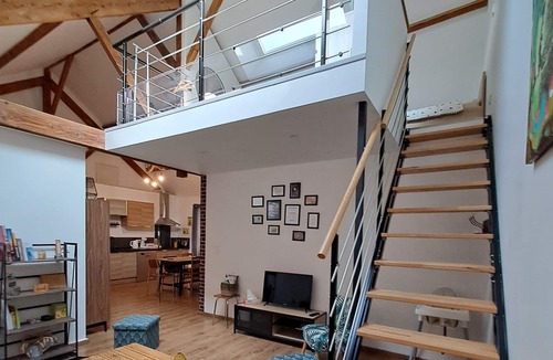 Juniville House | Gite Lucien with heated indoor pool near Reims
