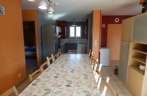 Fosse House | Gite Manola with Indoor Pool 150 m Away