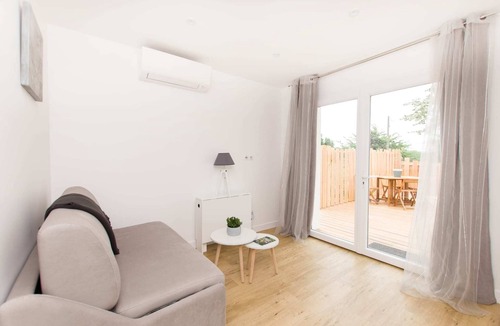 Pujaudran Cottage | Gîte Occitanie, 2 rooms, air-conditioned with terrace for 1 to 3 people - shared outdoor swimming pool