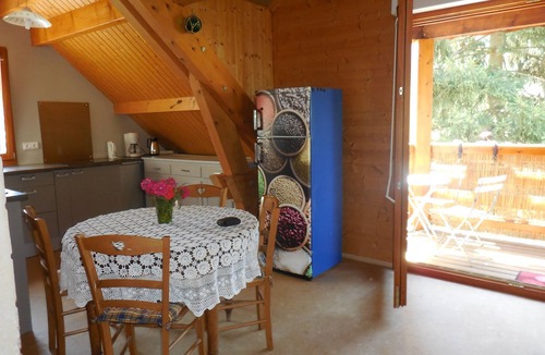 Lutzelbourg Apartment | Gîte of the flowered wood.