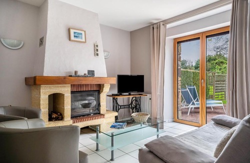 Lanvallay House | Gite Palombe