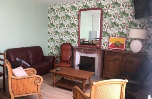 Remennecourt Apartment | GITE SAINT LOUVENT 6 p DANS UN VILLAGE AUTHENTIQUE