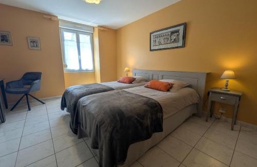 Chateauvillain House | Gite simone de beauvoir