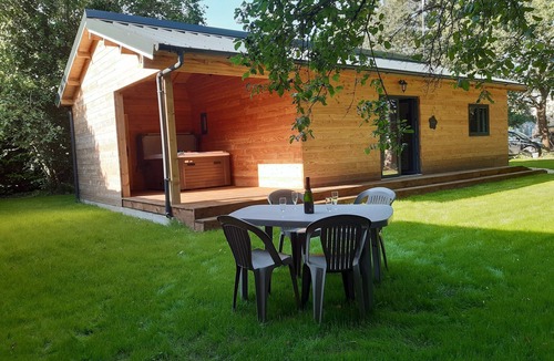 Oisly House | Gîte with private SPA near Beauval zoo and châteaux