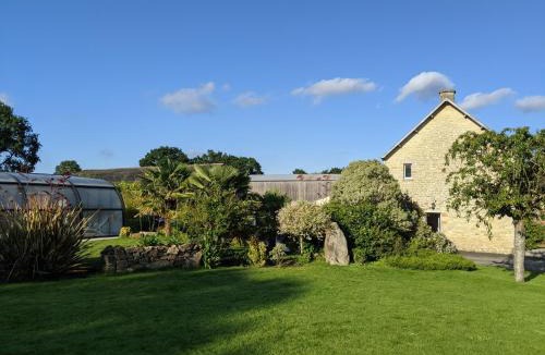 Saint-Juvat House | Gites De La Melautais