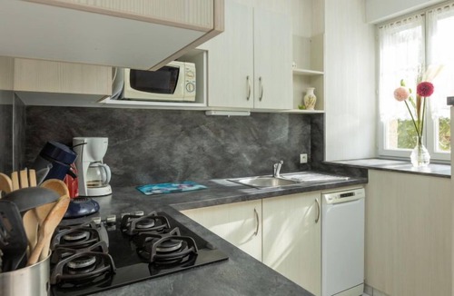 Saint-Meloir-des-Ondes House | Glaïeuls by Interhome