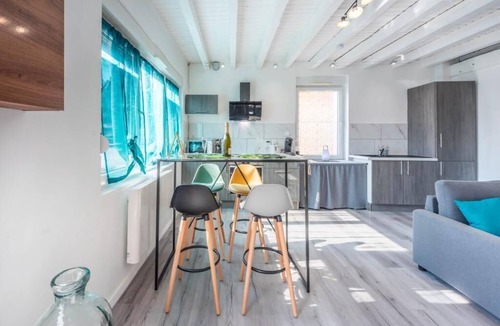 Golbey Apartment | Golbey Evasion apartment with hanging terrace * Parking * Wifi *
