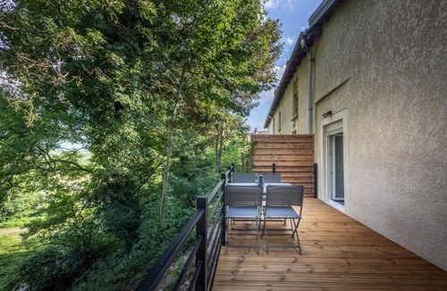 Golbey Apartment | Golbey Evasion apartment with hanging terrace * Parking * Wifi *