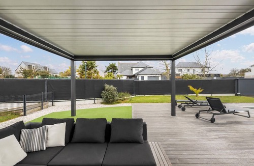 Dinard House | Gorgeous home in Dinard with private swimming pool, can be inside or outside
