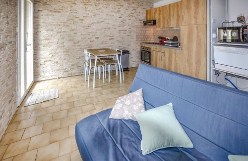 Piolenc House | Gorgeous home in Piolenc with WiFi