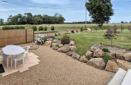 Runan House | Gorgeous home in Runan with WiFi