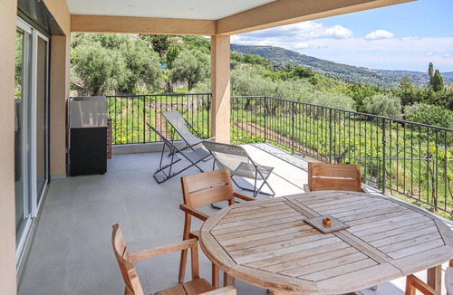 Speracedes House | Gorgeous home in Speracedes with WiFi