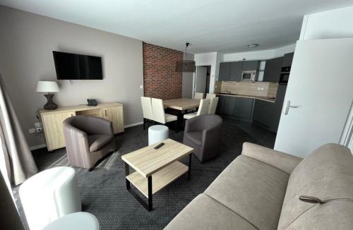 Eaux-Bonnes Apartment | Gourette : Appartement avec piscine pour 8 personnes, emplacement idéal - FR-1-860-15