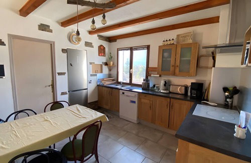 Saint-Pons Apartment | Grand Chalet Jourdan 110 m² Apartment with Mountain View, Private Terrace & Wi-Fi