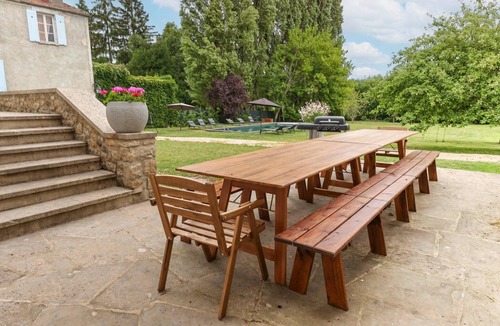 Villecerf House | Grand Estate for 20 with Pool, Garden