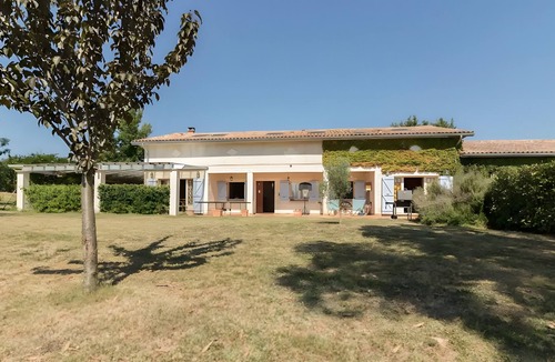 Vignaux House | Grand Gîte De Gascogne: Private Pool, Shared Terrace & Wi-Fi