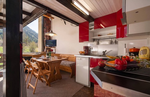 Argentiere Apartment | Grand Roc B9 260m from Slopes, Mountain View & Parking, Argentière (Chamonix), France