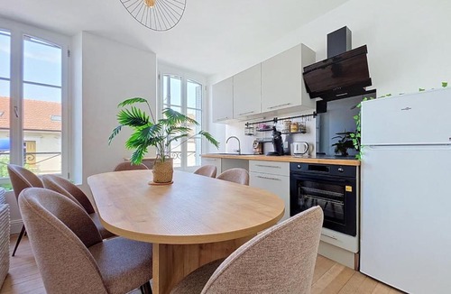 Sainte-Savine Apartment | Grand T5 100m2 lumineux - climatisé - 10 min du centre-ville