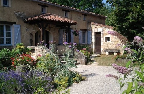 Puy-l'Eveque House | Grand Vue vert -Spacious 2 Bedroom Gite,heated pool on edge of medieval village