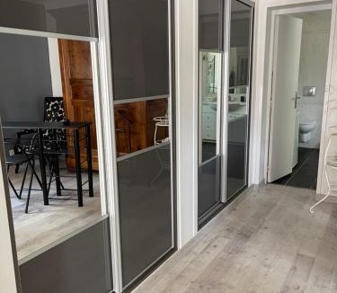 Cornebarrieu Apartment | Grande Chambre meublee
