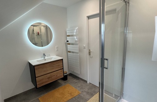 Soulom House | Grande Maison de Village Idéale Pour se Retrouver en Famille ou Entre Amis