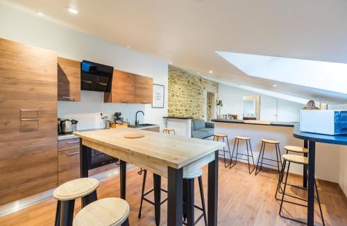 Saint-Carreuc House | Grande maison familiale avec jardin parking et jeux