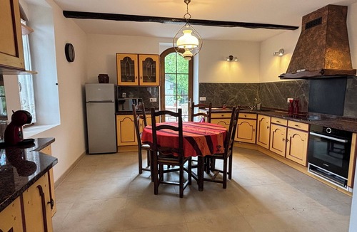 Le Fousseret House | Green haven of peace