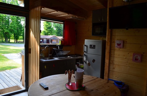 Bar-sur-Aube Ski Chalet | Gretel's cabin
