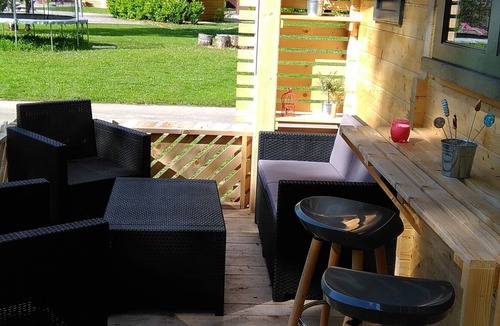 Bar-sur-Aube Ski Chalet | Gretel's cabin