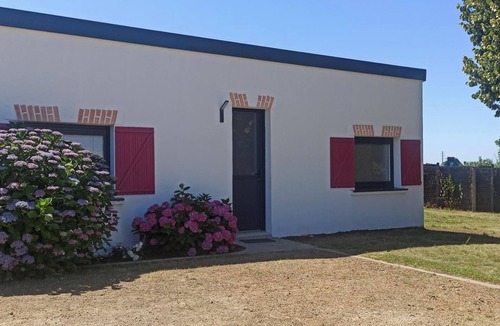 Pordic House | GROOVE STRIKE. Maisonette 5 minutes from the sea, rated 3 stars.