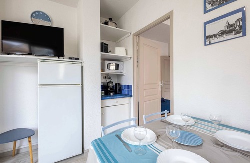 Valras-Plage Apartment | Ground-Floor Apartment in Valras-Plage – 2 Steps from the Beach