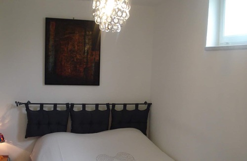 Longeville-les-Metz Cottage | GROUND FLOOR APARTMENT WITH TERRACE AND GARDEN NEAR METZ