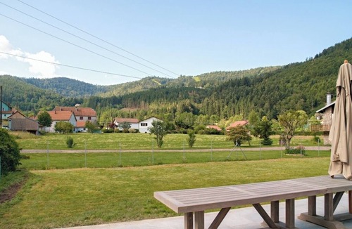 Travexin Cottage | Group gîte near La Bresse. Sleeps 20-41