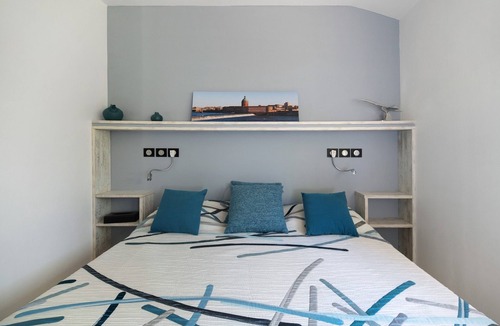 Villaudric Bed & Breakfast | Guest Room – At the Pigeonnier of Villa Lamoure