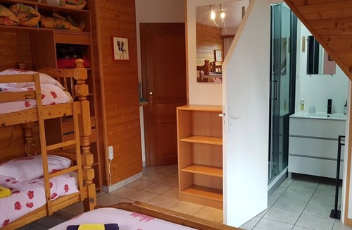 Plaine Bed & Breakfast | Guest Room "Chalet Des 3 Pins - Lumière" with Mountain View, Shared Terrace and Wi-Fi