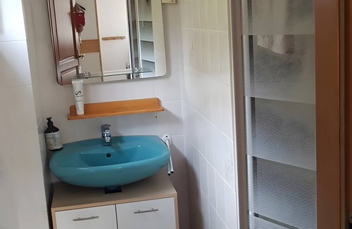 Plaine Bed & Breakfast | Guest Room 'Chalet Des 3 Pins - Orchidée' with Mountain View, Shared Terrace & Wi-Fi