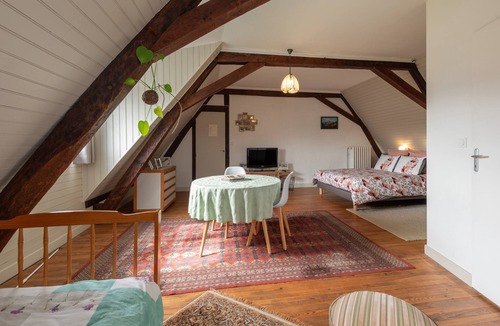 Lagarde Bed & Breakfast | Guest Room 'Chambre Marie-Jo' with Mountain View, Shared Terrace & Wi-Fi